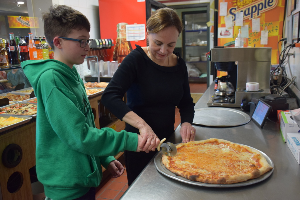 LVMS Italian classes went to Ralph's in Bayville to make their own pizzas.